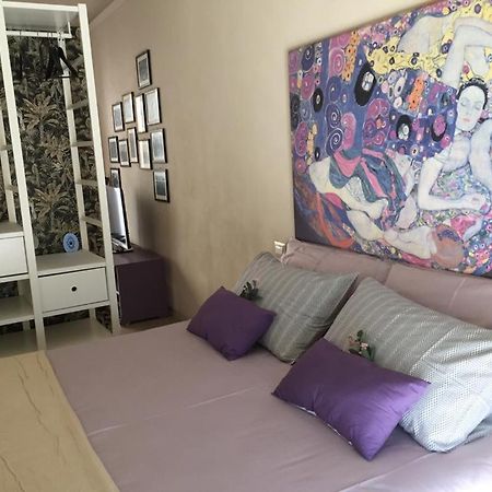 Piccolo Loft In Centro Asti Apartment Luaran gambar