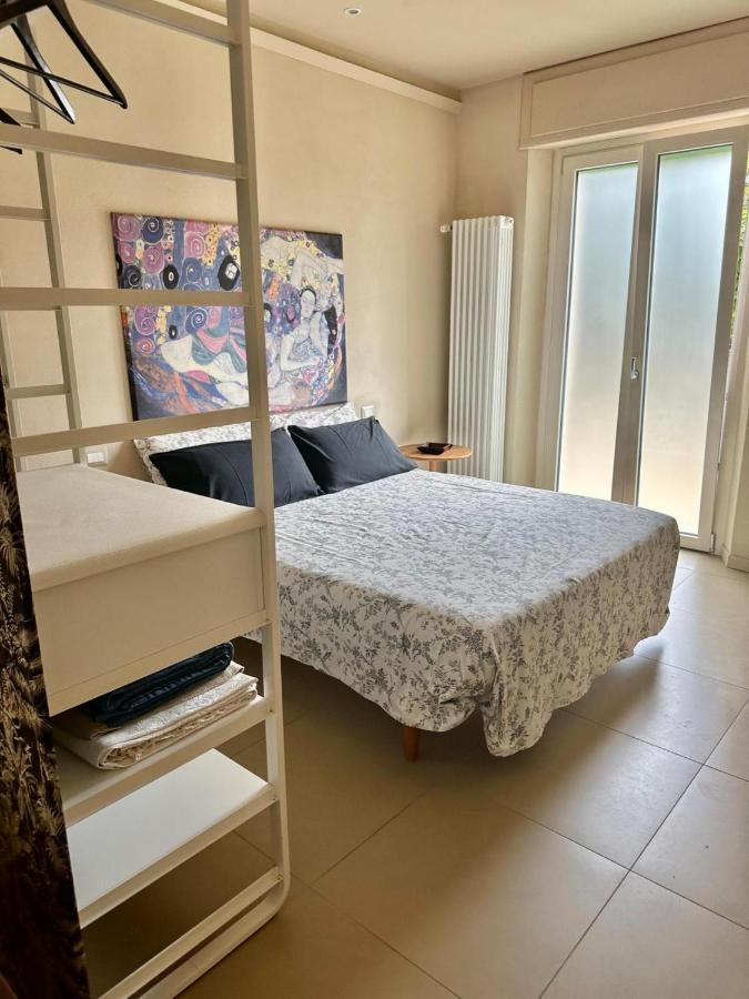 Piccolo Loft In Centro Asti Apartment Luaran gambar